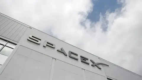 SpaceX, yaklaşık 40 milyar dolarlık çip finansmanı için anlaşmaya vardı