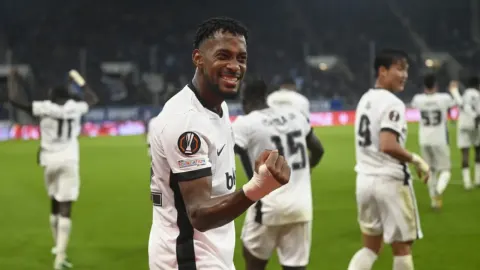 Süper Lig 9'uncu hafta maçı: Beşiktaş - Başakşehir maçının ilk 11'leri belli oldu