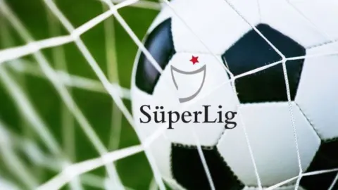 Süper Lig'de derbide son düdük geldi, zirvede hesaplar değişti! 26 Ekim 2026 Pazartesi Süper Lig Puan Durumu