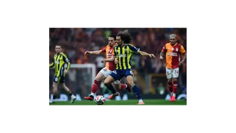 Süper Lig'de dev derbi: Galatasaray, Fenerbahçe'yi ağırlıyor
