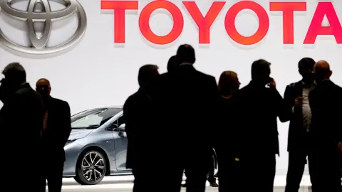 Toyota'dan benzinli otomobiller için kritik hamle: ''Egzoz emisyonu yerine yakıta bakılsın''