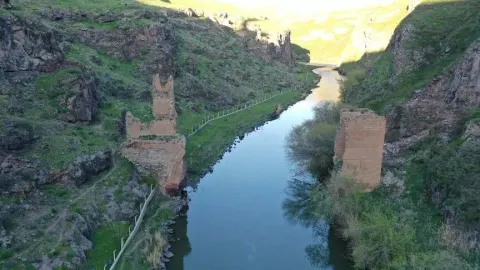 Türkiye ile Ermenistan arasındaki Ani Köprüsü'nün restorasyonunda yeni aşama