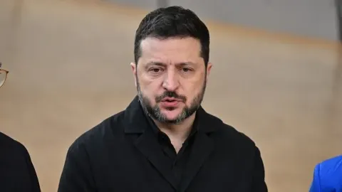 Ukrayna Devlet Başkanı Zelenskiy, ülkesinin 12 bölgesine saldırılar düzenlendiğini belirtti