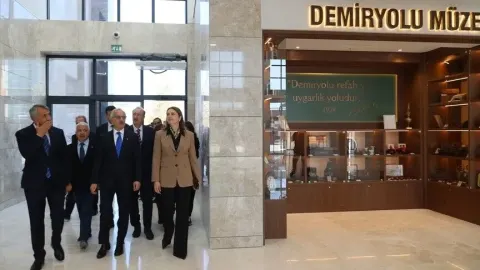 Ulaştırma ve Altyapı Bakanı Uraloğlu, yeni Edirne Garı'nı inceledi