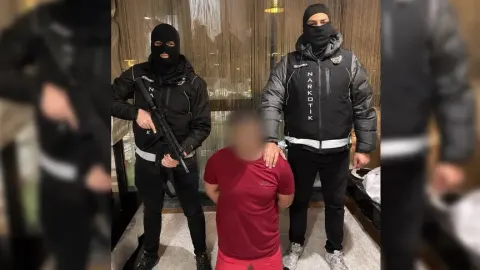 Uyuşturucu ve örgüt kurma suçlarından uluslararası seviyede aranan S.G. İstanbul'da yakalandı