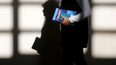 Vakıflar Genel Müdürlüğünün yükseköğrenim burs başvuruları başladı