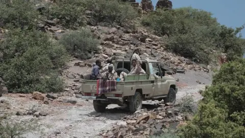 Yemen ordusu: Son 24 saatte 1392 operasyonda 620 Husi etkisiz hale getirildi