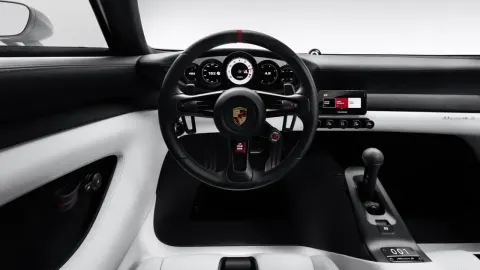 Yeni Porsche Mission S manuel vites seçeneği sunabilir