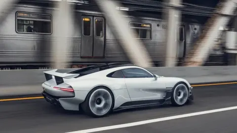 Yeni Porsche, New York sokaklarında: 73 yıllık hikaye yeniden canlandı